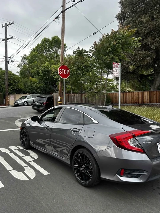 2016 Honda Civic 10th Gen - Image 4 of 19