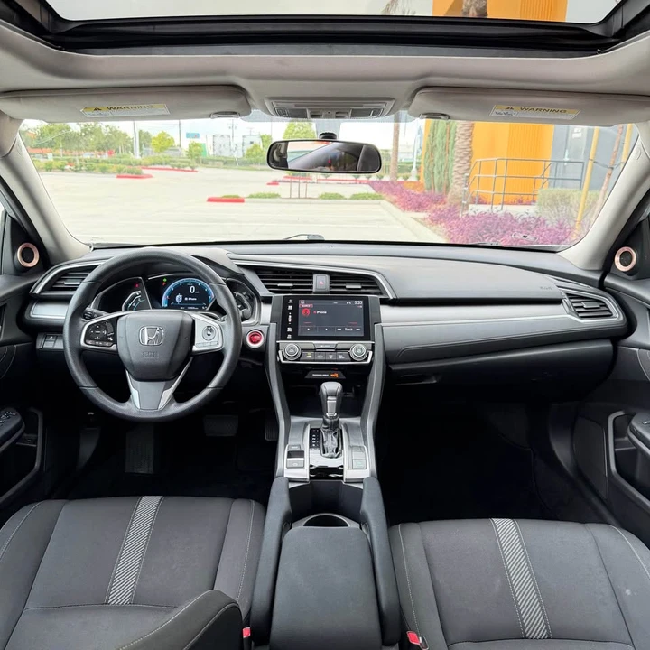 2016 Honda Civic 10th Gen - Image 10 of 18