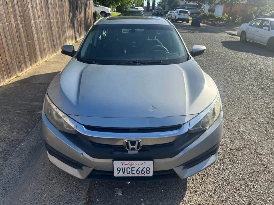 2016 Honda Civic 10th Gen - Image 10 of 16