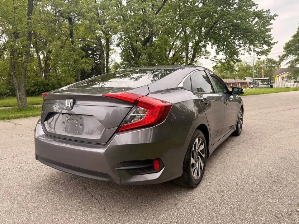 2016 Honda Civic 10th Gen - Image 5 of 13