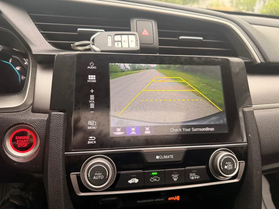 2016 Honda Civic 10th Gen - Image 9 of 13