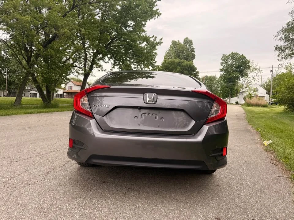 2016 Honda Civic 10th Gen - Image 3 of 13