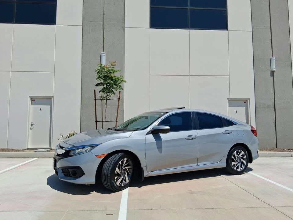 2016 Honda Civic 10th Gen - Image 2 of 12