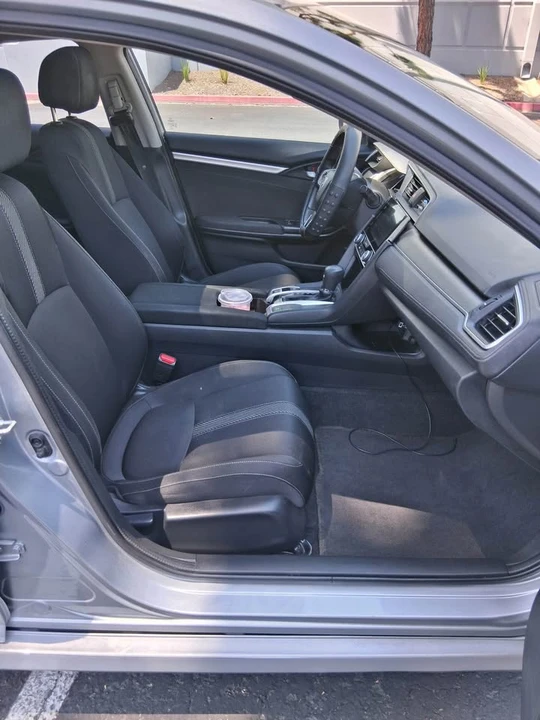 2016 Honda Civic 10th Gen - Image 7 of 12