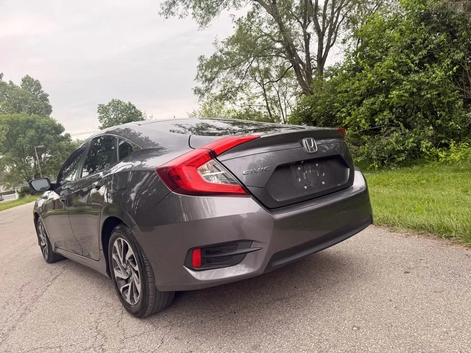 2016 Honda Civic 10th Gen - Image 4 of 13