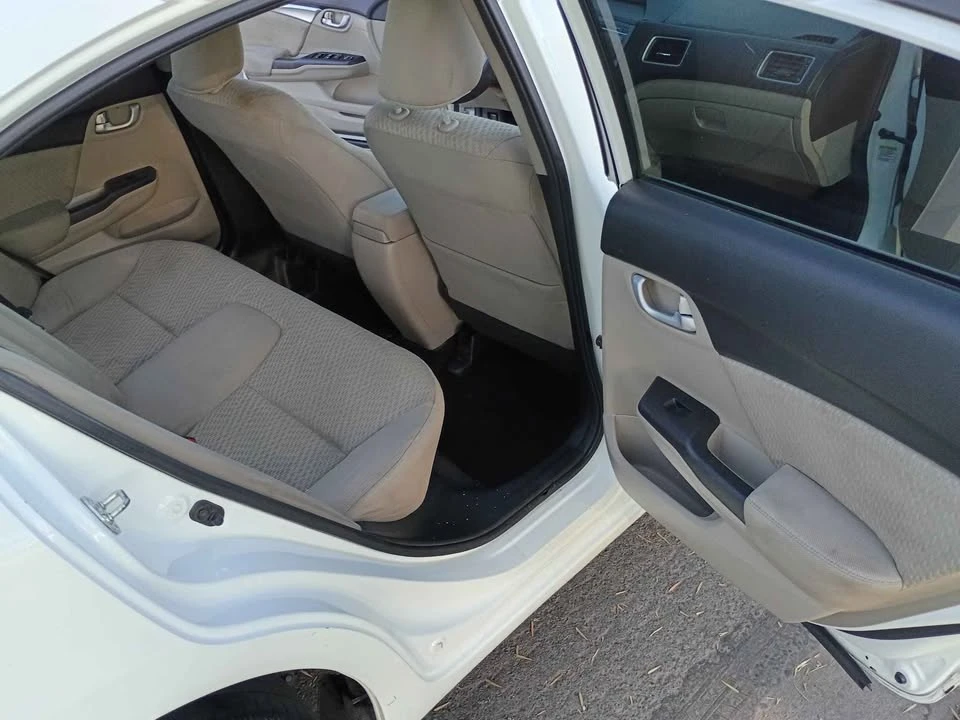 2016 Honda Civic 10th Gen - Image 7 of 12