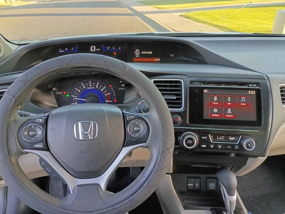 2016 Honda Civic 10th Gen - Image 4 of 12
