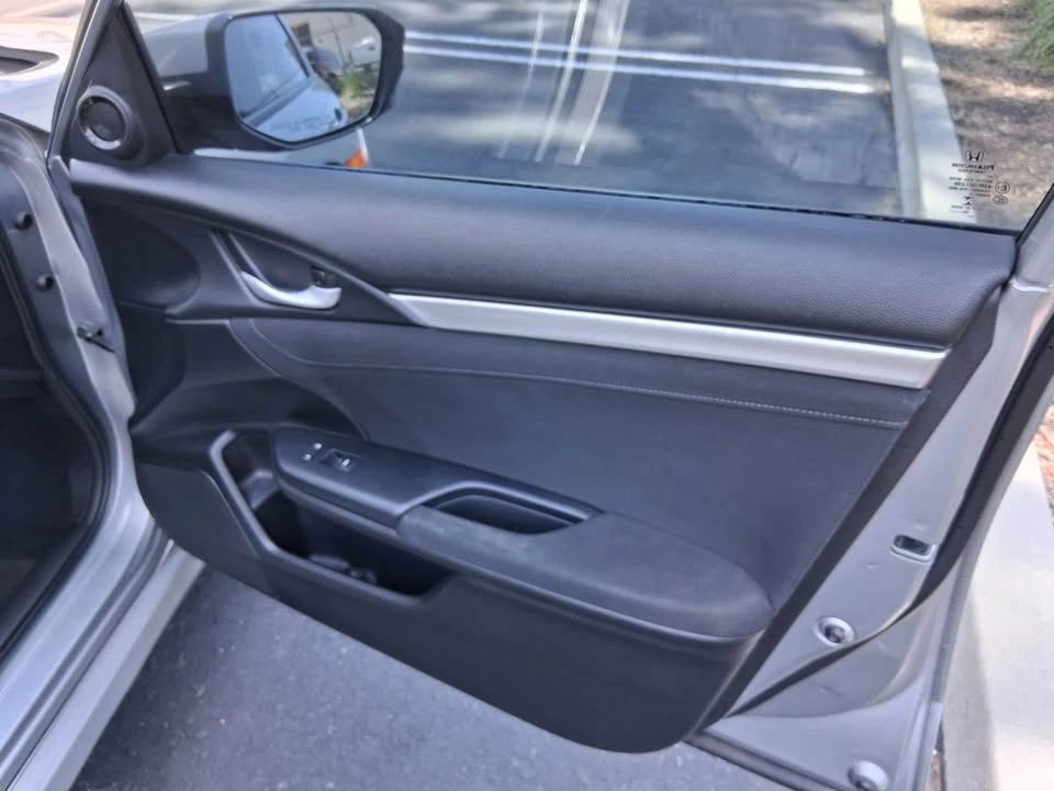 2016 Honda Civic 10th Gen - Image 10 of 12