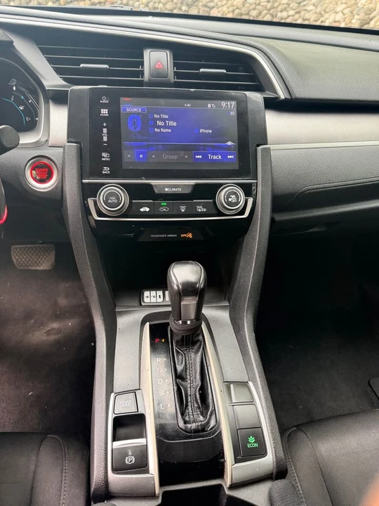 2016 Honda Civic 10th Gen - Image 12 of 16