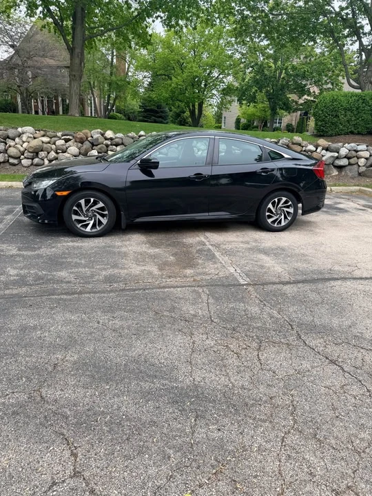 2016 Honda Civic 10th Gen - Image 2 of 16