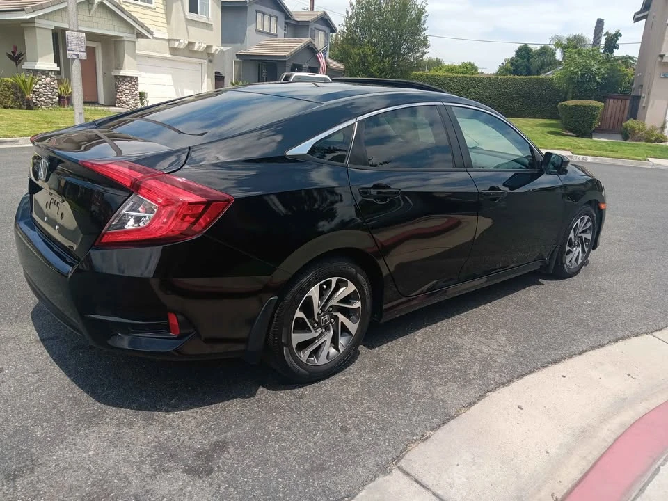2016 Honda Civic 10th Gen - Image 3 of 11