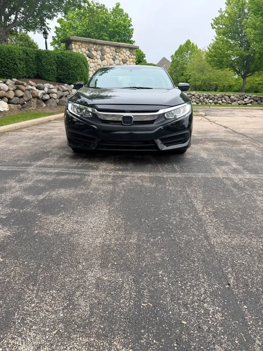 2016 Honda Civic 10th Gen - Image 3 of 16