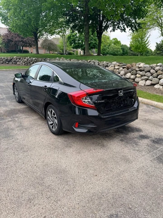 2016 Honda Civic 10th Gen - Image 7 of 16