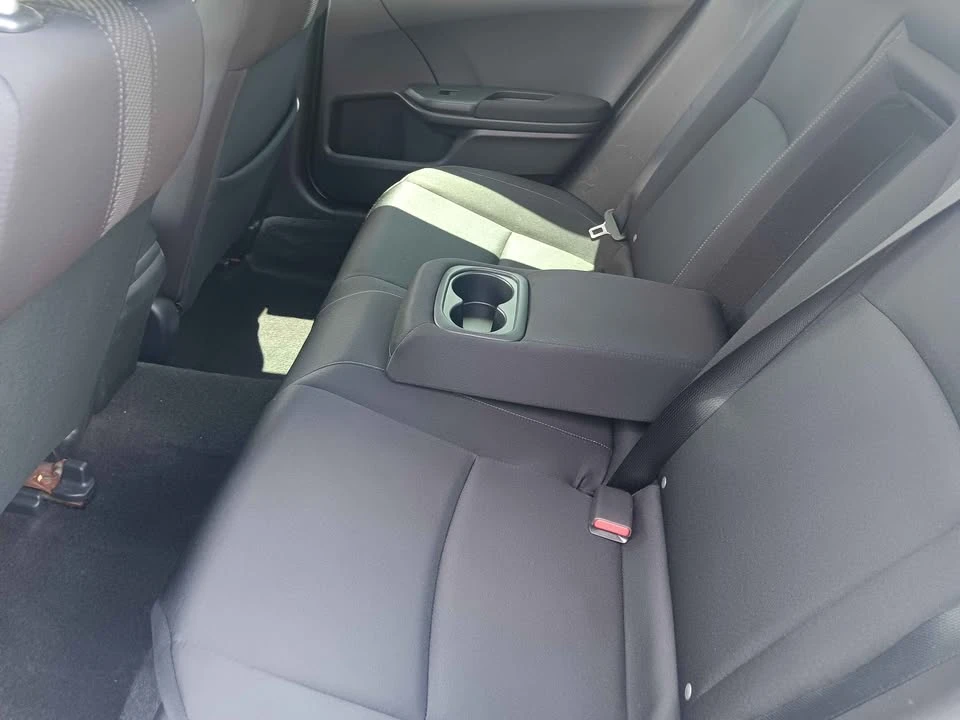 2016 Honda Civic 10th Gen - Image 7 of 11
