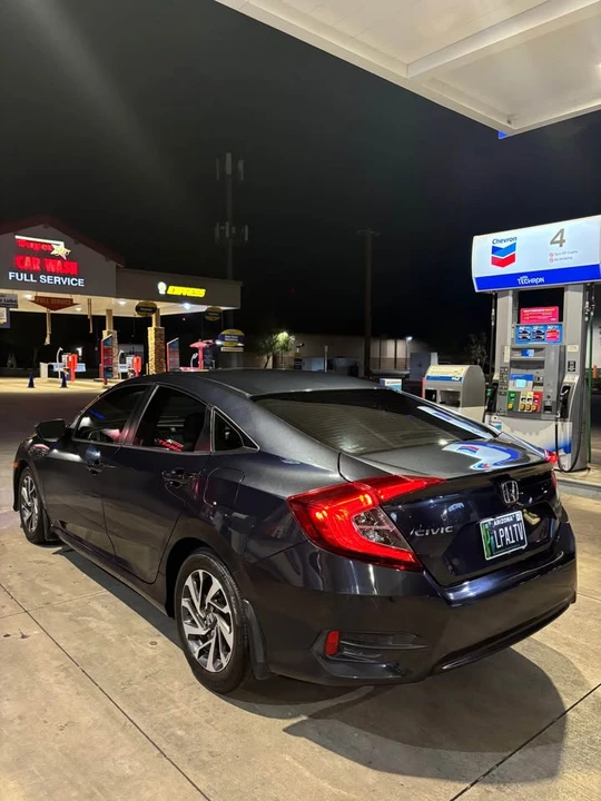 2016 Honda Civic 10th Gen - Image 3 of 14