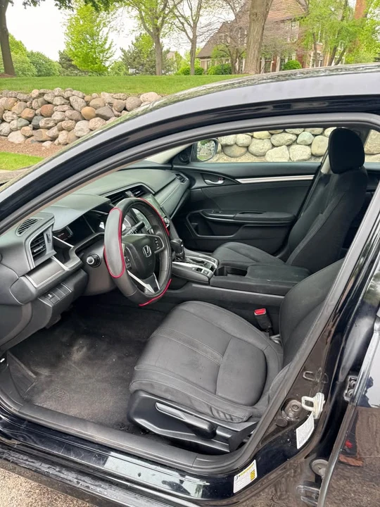 2016 Honda Civic 10th Gen - Image 8 of 16