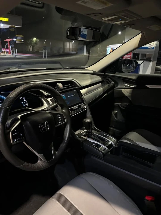 2016 Honda Civic 10th Gen - Image 9 of 14