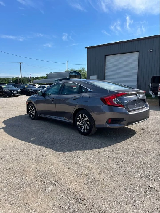 2016 Honda Civic 10th Gen - Image 7 of 17