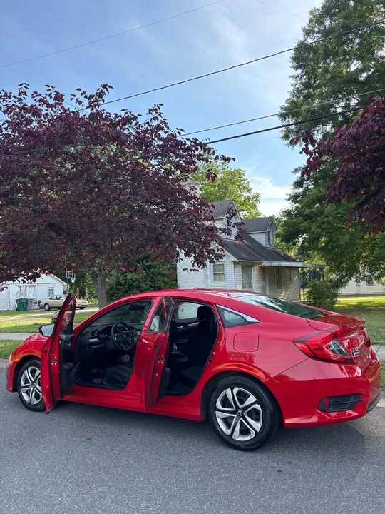 2016 Honda Civic 10th Gen - Image 6 of 20