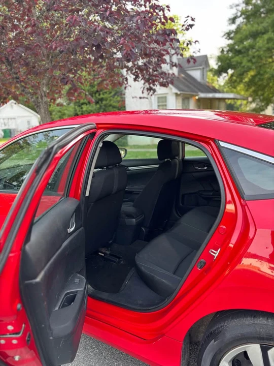 2016 Honda Civic 10th Gen - Image 10 of 20