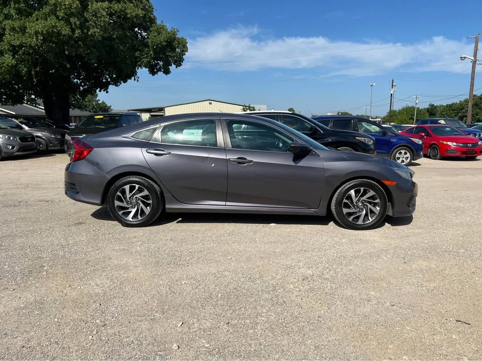 2016 Honda Civic 10th Gen - Image 4 of 17