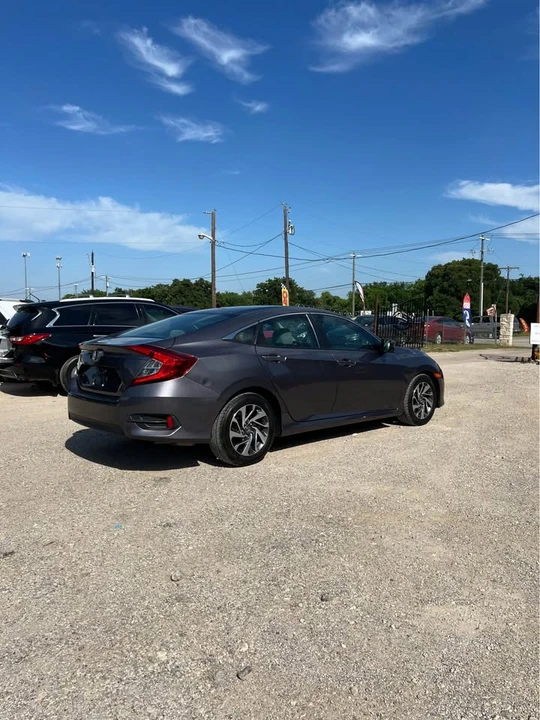 2016 Honda Civic 10th Gen - Image 5 of 17