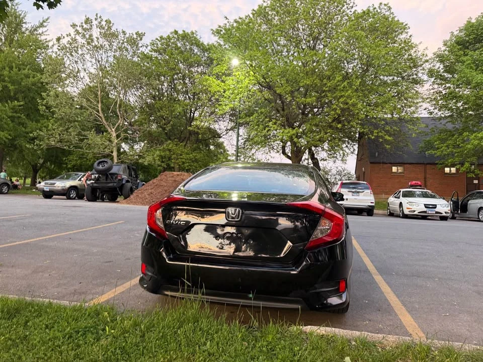 2016 Honda Civic 10th Gen - Image 9 of 13