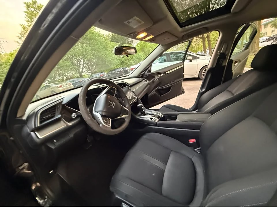 2016 Honda Civic 10th Gen - Image 10 of 13