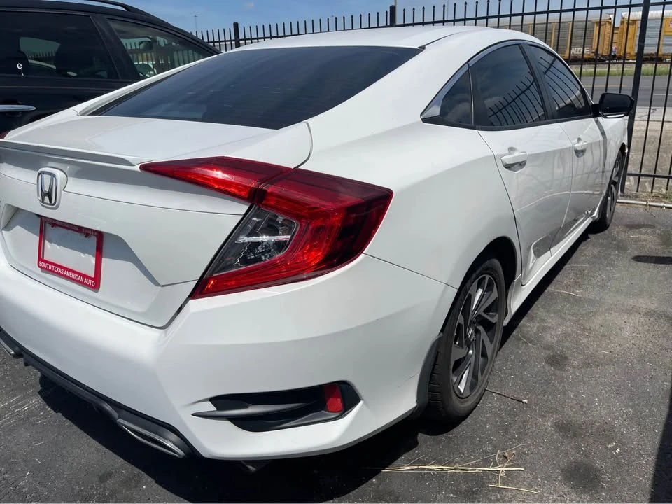2016 Honda Civic 10th Gen - Image 4 of 9