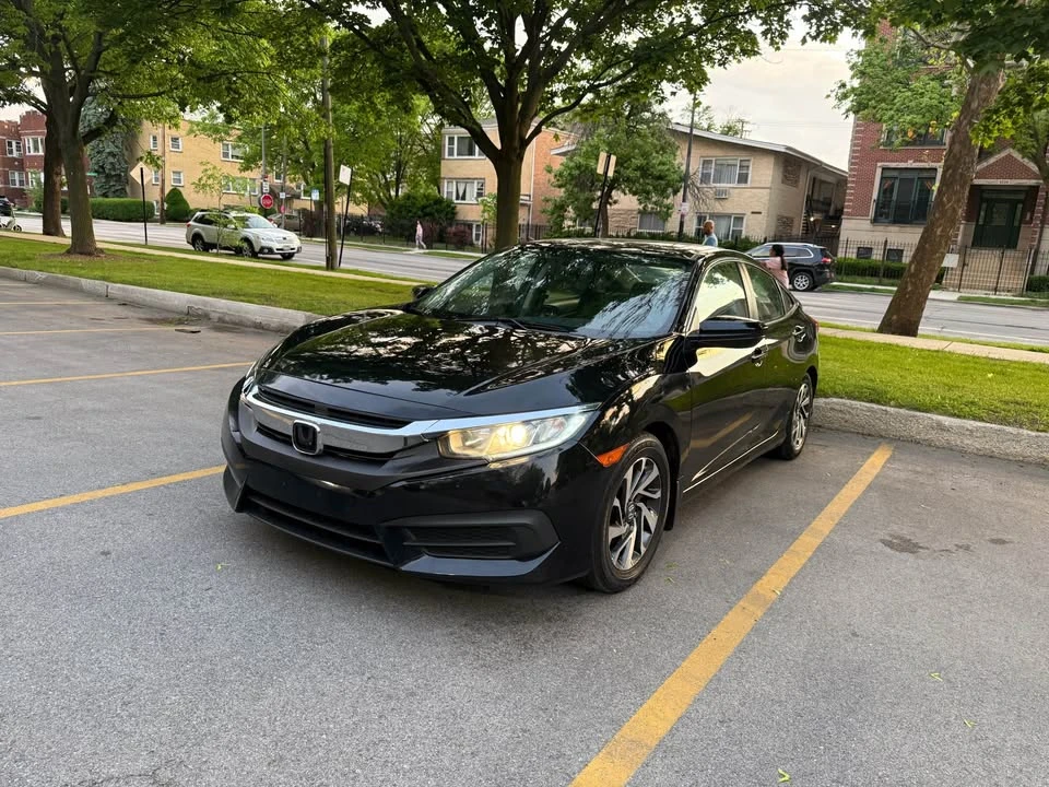 2016 Honda Civic 10th Gen - Image 5 of 12