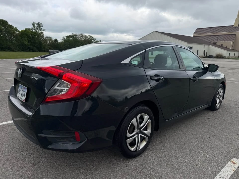 2016 Honda Civic 10th Gen - Image 4 of 15