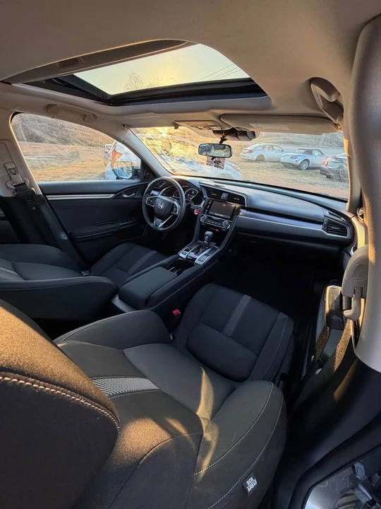2016 Honda Civic 10th Gen - Image 6 of 13