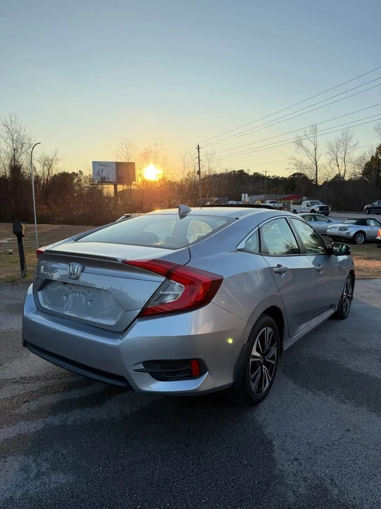 2016 Honda Civic 10th Gen - Image 4 of 13