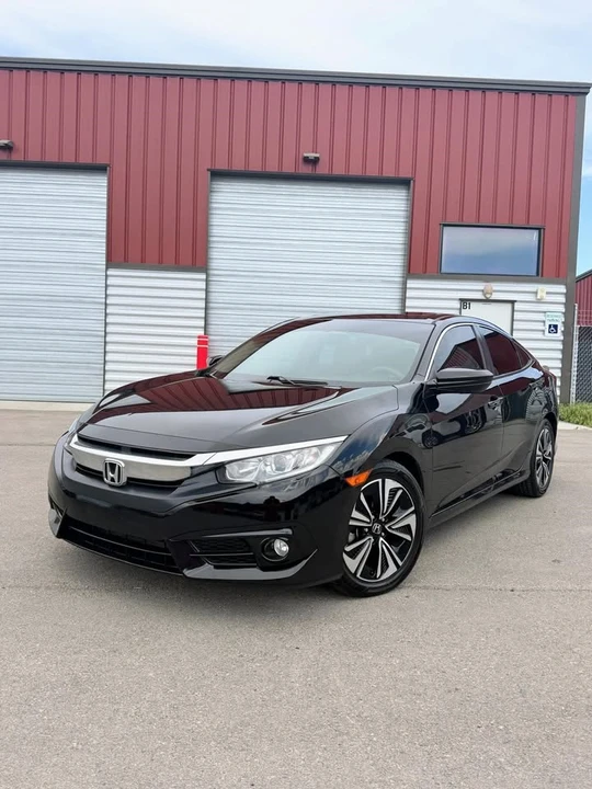 2016 Honda Civic 10th Gen - Image 3 of 18