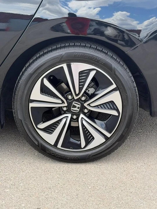 2016 Honda Civic 10th Gen - Image 17 of 18