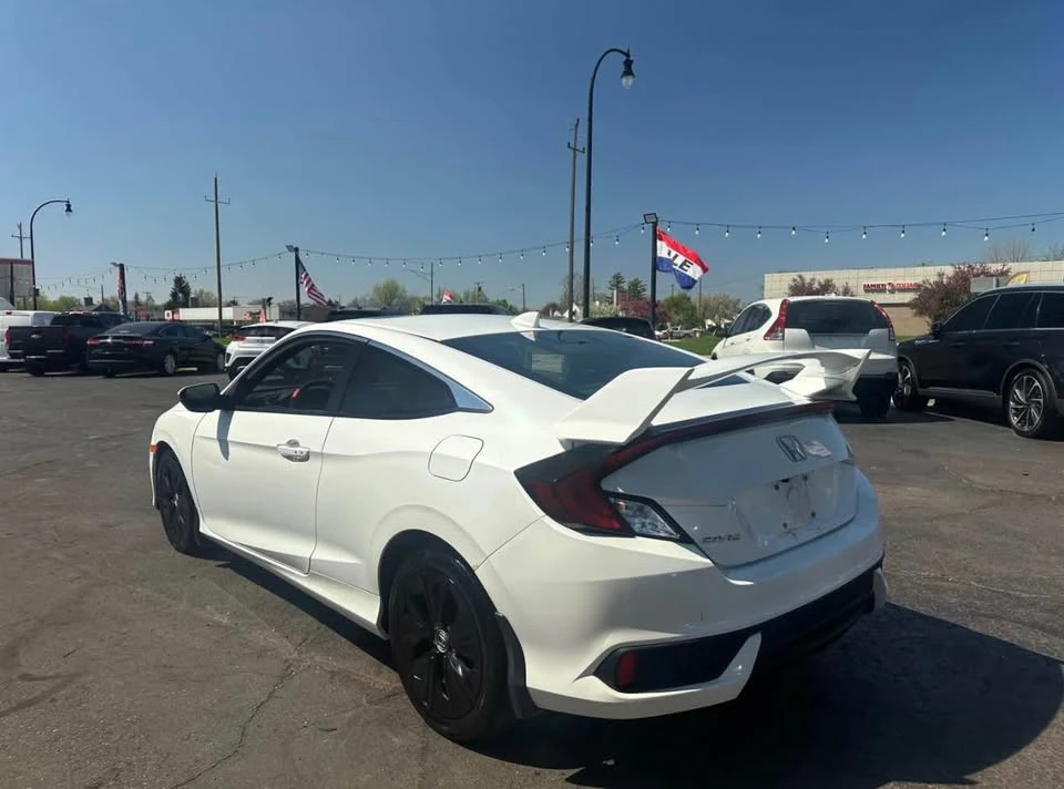2016 Honda Civic 10th Gen - Image 6 of 13