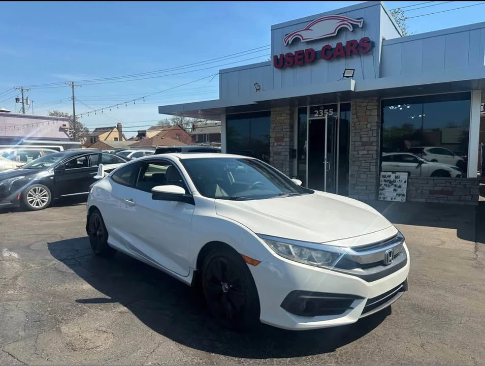2016 Honda Civic 10th Gen - Image 3 of 13