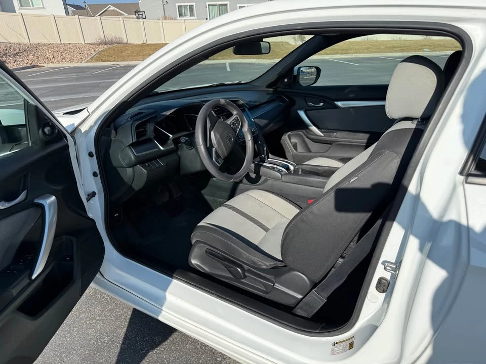 2016 Honda Civic 10th Gen - Image 7 of 17