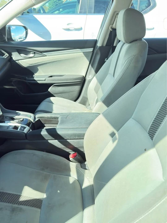 2016 Honda Civic 10th Gen - Image 5 of 6