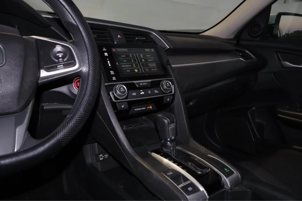 2016 Honda Civic 10th Gen - Image 17 of 19
