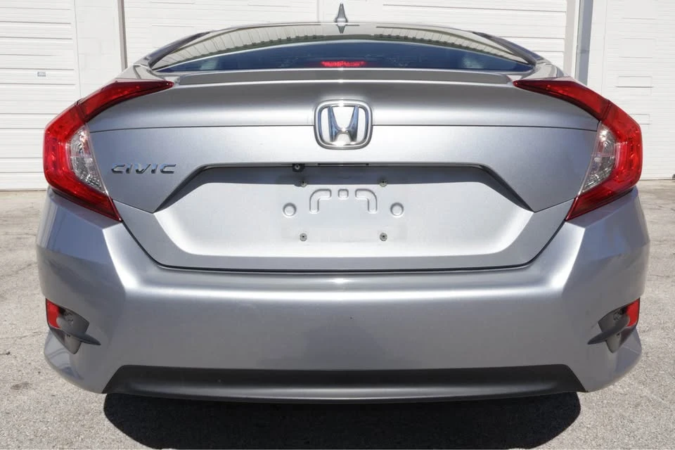 2016 Honda Civic 10th Gen - Image 9 of 19