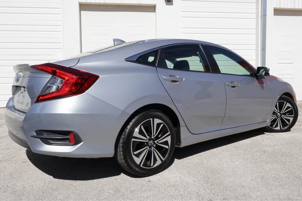 2016 Honda Civic 10th Gen - Image 6 of 19