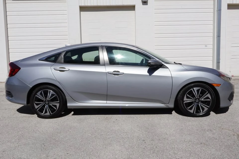 2016 Honda Civic 10th Gen - Image 11 of 19
