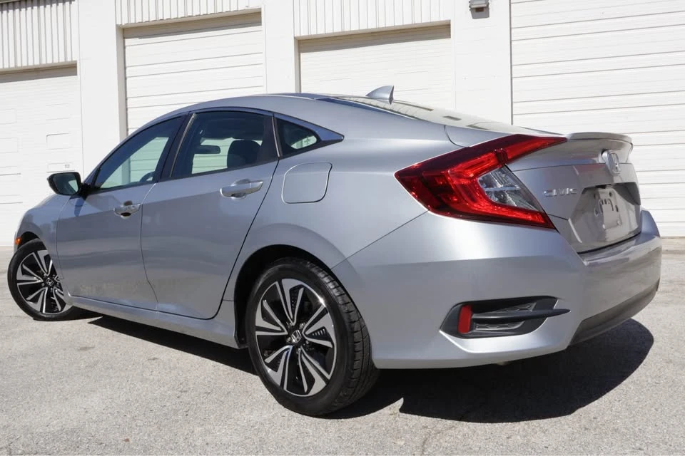 2016 Honda Civic 10th Gen - Image 12 of 19