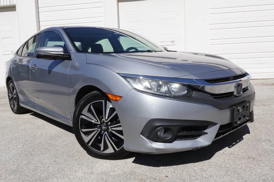 2016 Honda Civic 10th Gen - Image 2 of 19