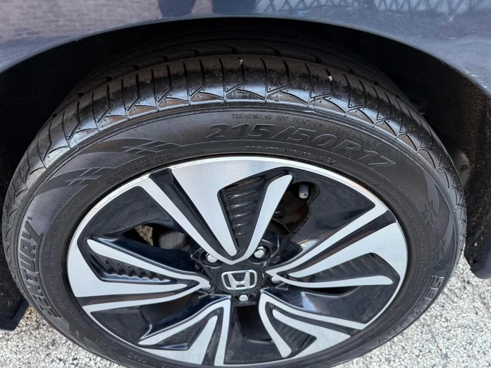 2016 Honda Civic 10th Gen - Image 12 of 18