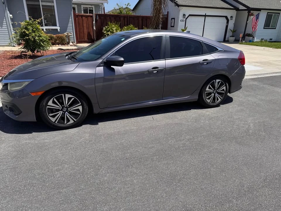 2016 Honda Civic 10th Gen - Image 3 of 16