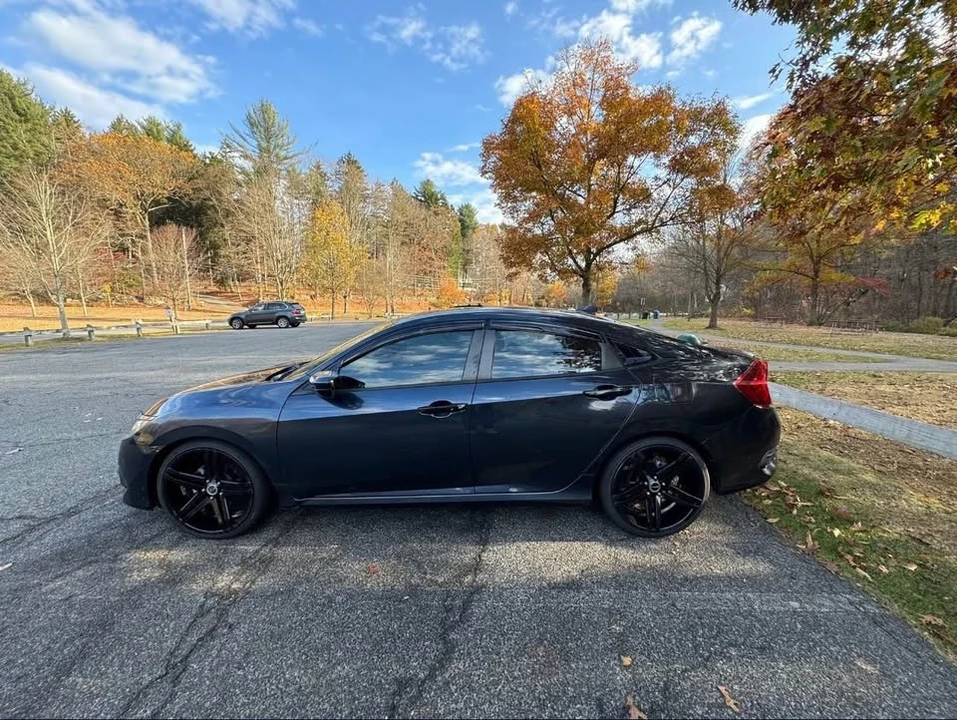 2016 Honda Civic 10th Gen - Image 5 of 11