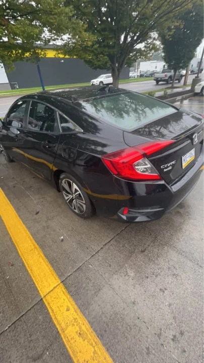 2016 Honda Civic 10th Gen - Image 5 of 5