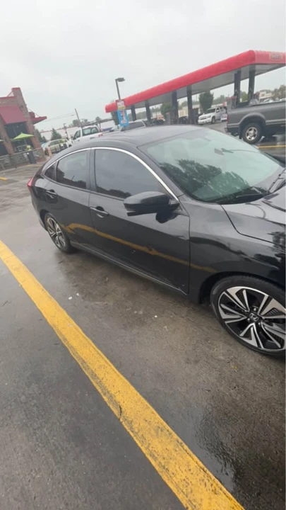 2016 Honda Civic 10th Gen - Image 3 of 5